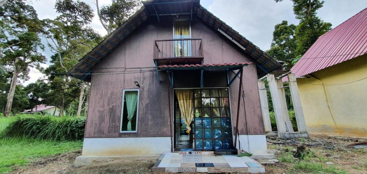 Chalet Kampong Semawar Куала-Кангсар Екстер'єр фото